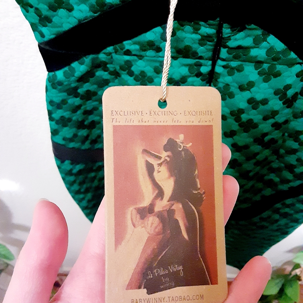 ๐ SOLD ๐ Le palais vintage - Picture 4 of 7
